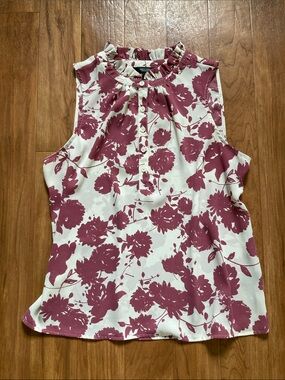 Simply Vera Vera Wang Ivory & Berry Floral Ruffle Neck Sleeveless Top
